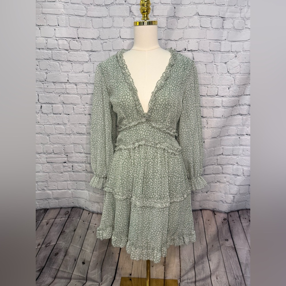 Romantic Green Floral Dress with Open Back and Sheer Sleeves